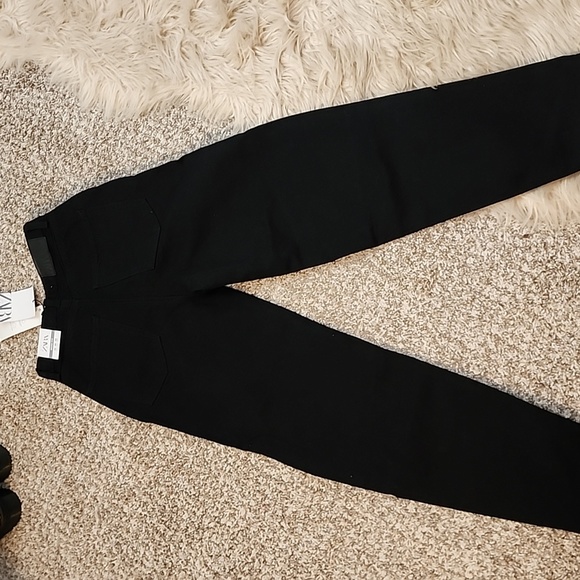 They don't fit me. - Picture 4 of 4